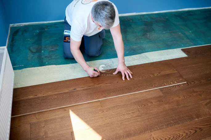 Floor installation - Color Floor Oak Brown Standard