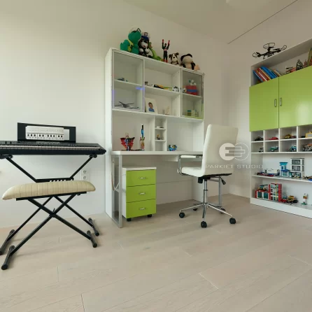 Polskie Dęby - Dąb Śnieżny