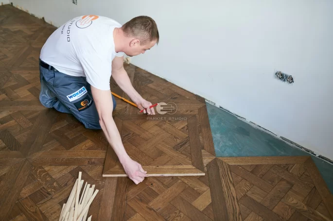 Floor installation - Birmingham Panels