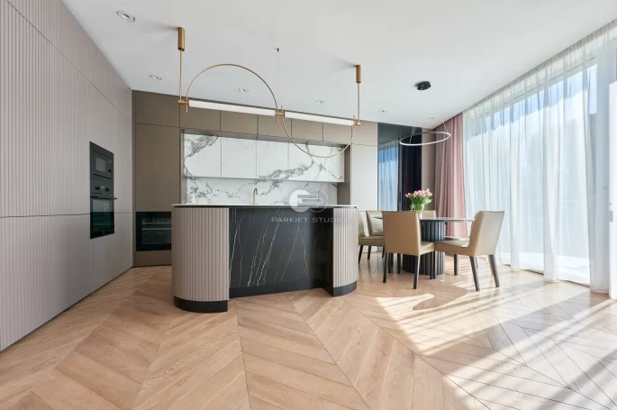 Color Floor French Spruce Oak Brace Standard