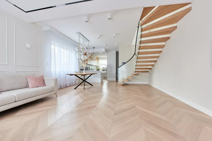 French Spruce Oak White Nature Color Floor