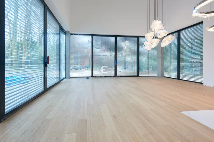 Floor installation - Finish Oak ECO Latte Macchiato Exclusive Board