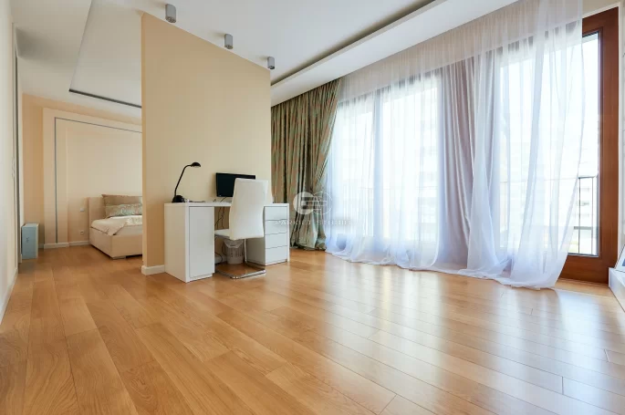 Finish Oak Exclusive Board