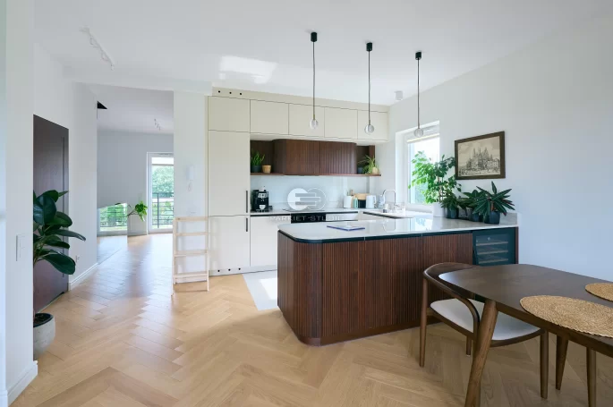 Finish English Spruce Oak Latte Macchiato Exclusive