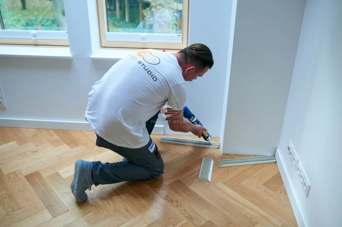 Installation of Lagrus skirting boards