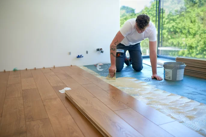 Floor installation - Color Floor Oak Amber