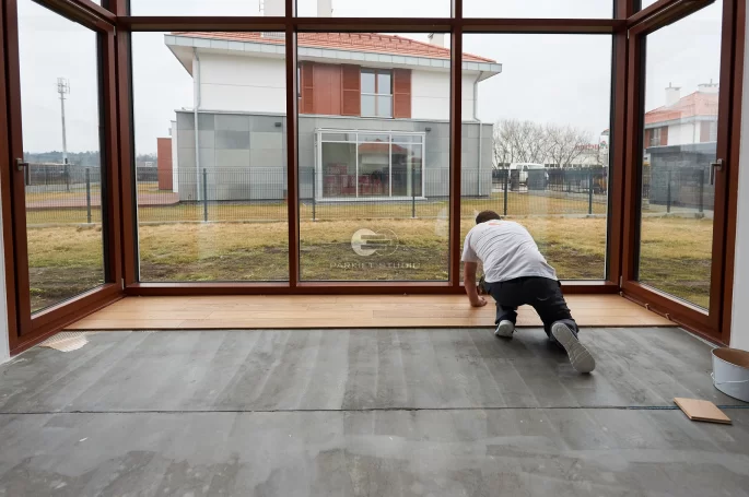 Floor installation - Color Floor Oak Mastic