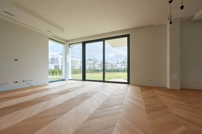 Floor installation - Color Floor French Spruce Oak Alabaster Natural
