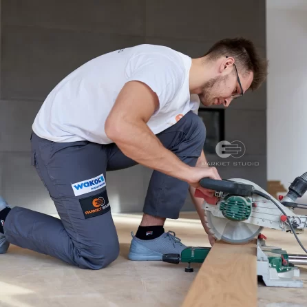 Montaż podłogi - Finish Deska Dąb Latte Macchiato 