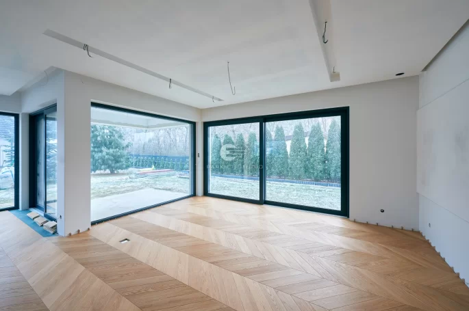 Floor installation - Finish French Fir Oak Exclusive