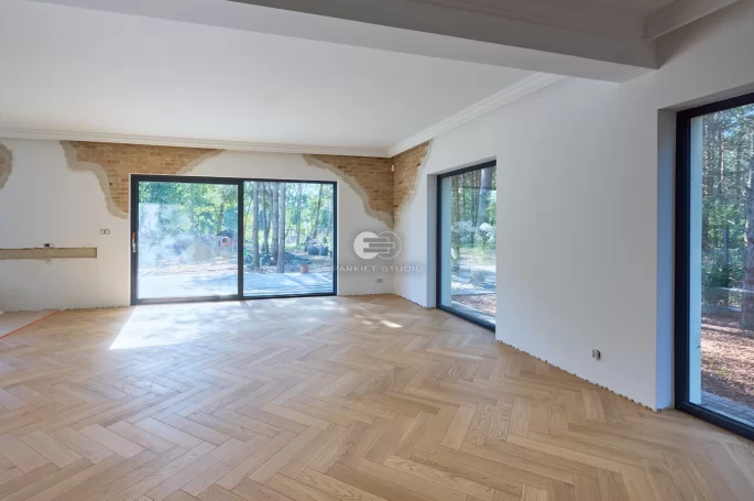 Floor Installation - Polish Floors Classic Oak N3 Select Spruce