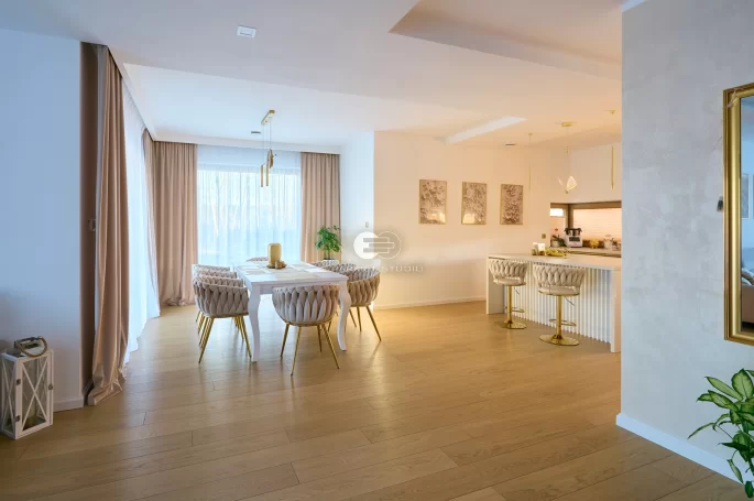 Polish Oaks - Malachite Prime Oak