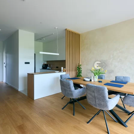 Polskie Dęby - Dąb Nefryt Prime