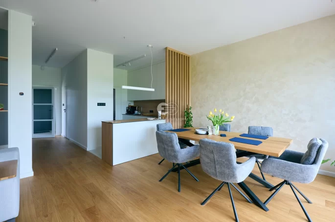 Polish Oaks - Jade Prime Oak