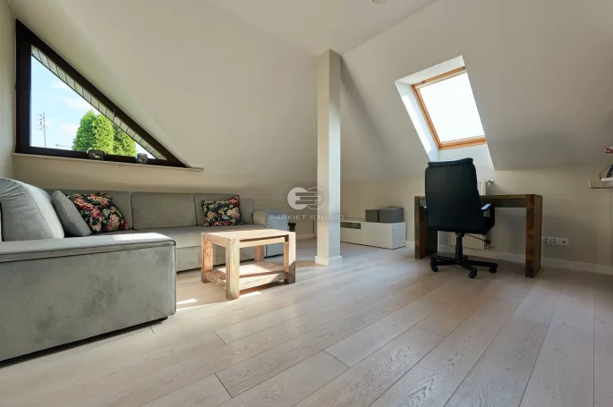 Polish Oaks - Snowy Oak Aged