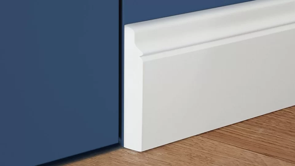 Zakończenie cieniowane pod kątem 45' - drzwi ukryte