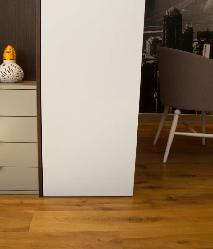 Nela-One Gray Bleached