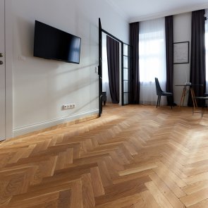 8. Parkiet dębowy lity